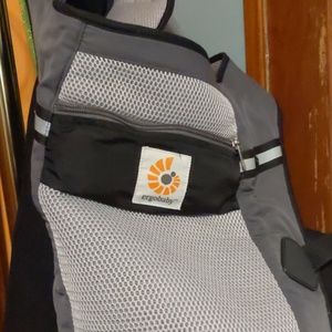 Ergo baby sport mesh buckle carrier